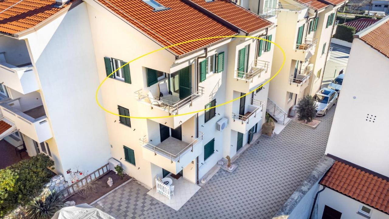 Apartments Happy Stay Center Baska 外观 照片